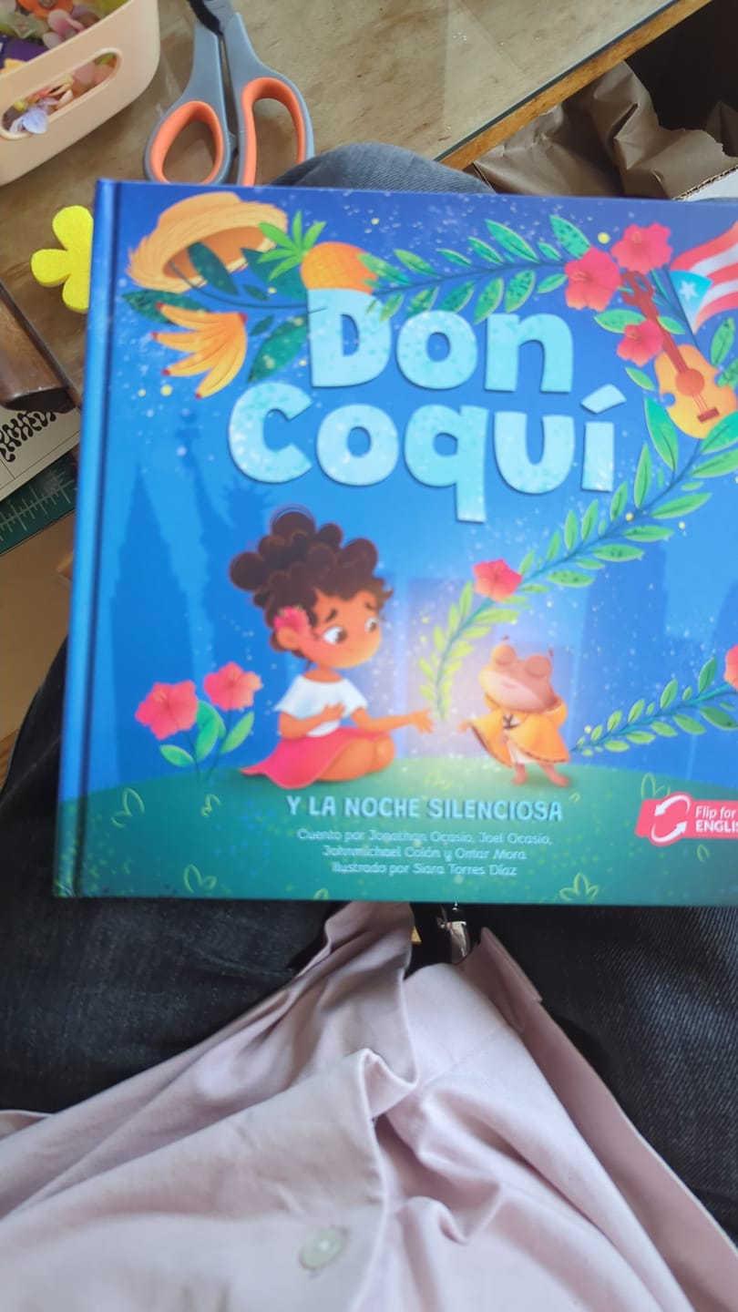 Customer photo review of Don Coquí | Libro Bilingüe
