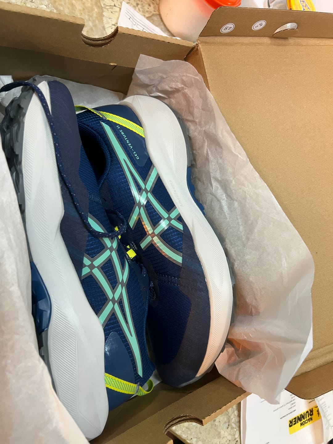Customer photo review of Asics Gel Venture 11 Hombre Twilight Blue Aurora Green