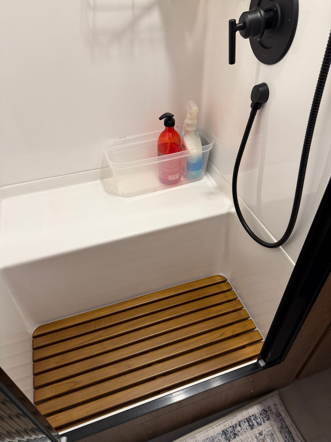 Customer photo review of 25RB / 28RB / 30RB Rectangle Airstream Teak Shower Mat