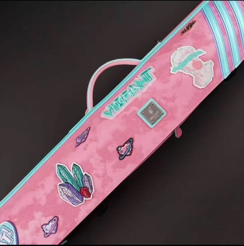Customer photo review of Lizard Rainbow Series Cue Case 3B4S