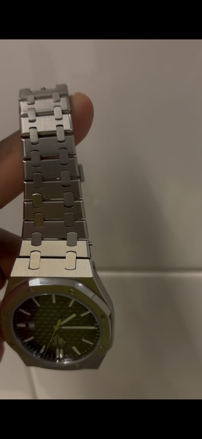 Customer photo review of Julivno Vector Watch