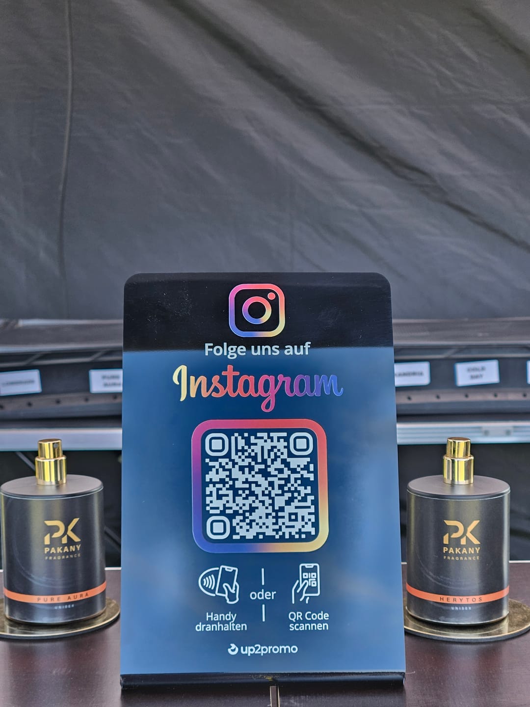 Customer photo review of Instagram Aufsteller mit NFC & QR