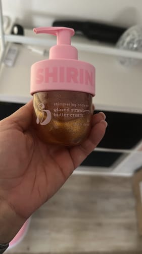 Customer photo review of Shimmering Body Oil Glazed Strawberry Butter Cream