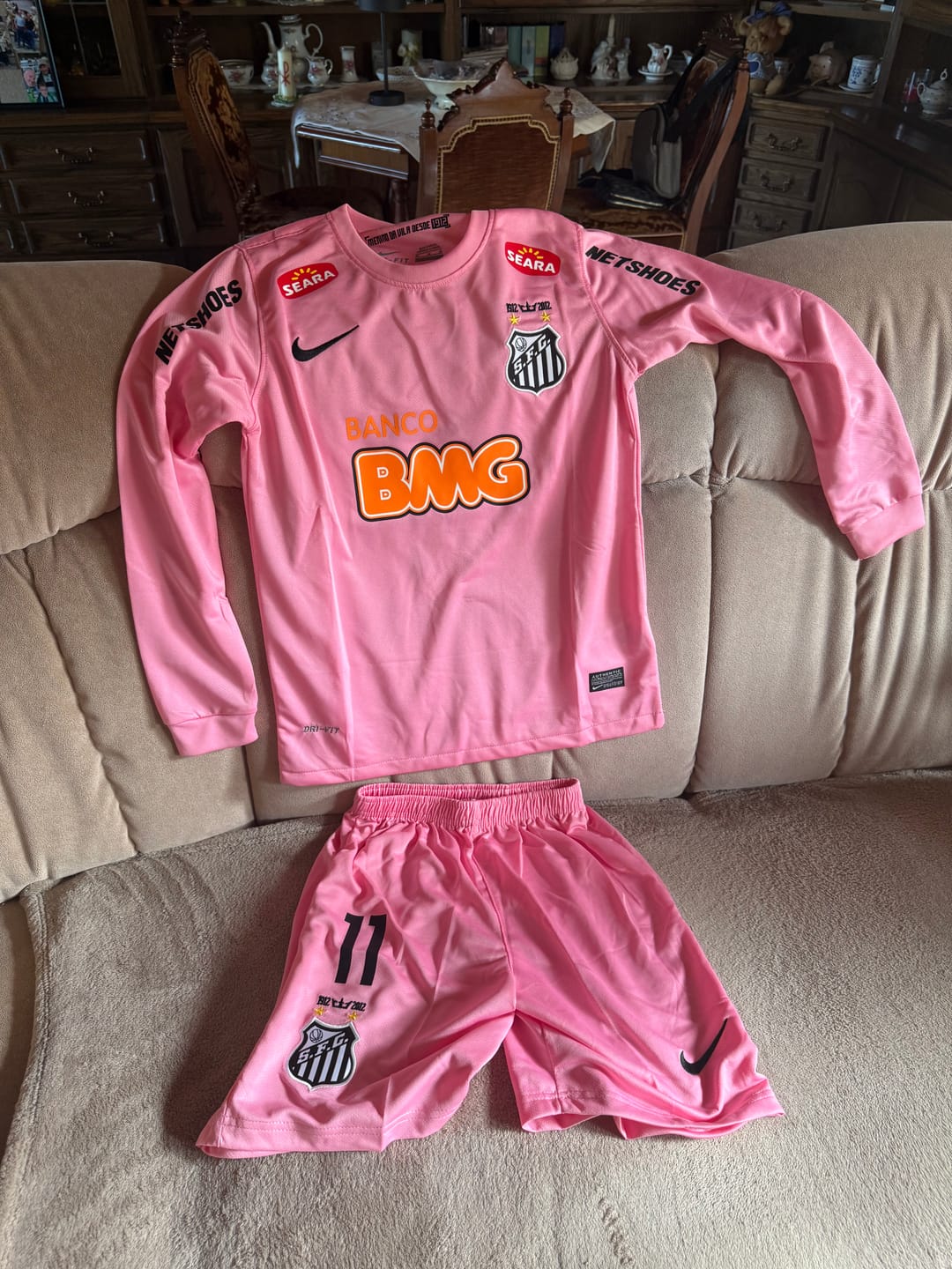 Customer photo review of Neymar Jr Santos Kids Pink Long Sleeve Retro Football Jersey