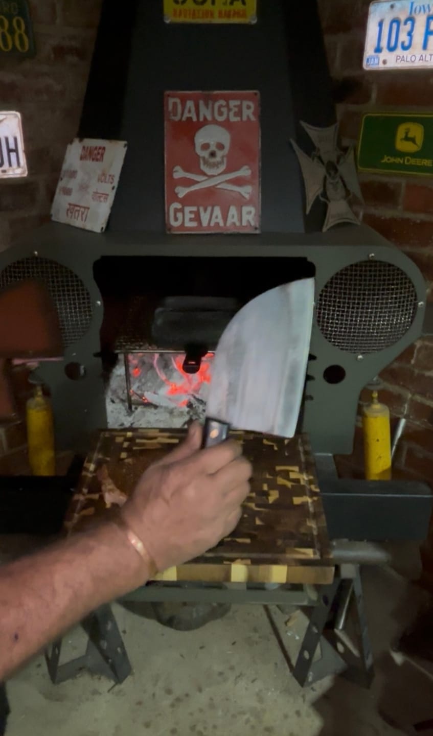 Customer photo review of BRAAIPLANK™ HAMMER FORGED BUTCHER KNIFE