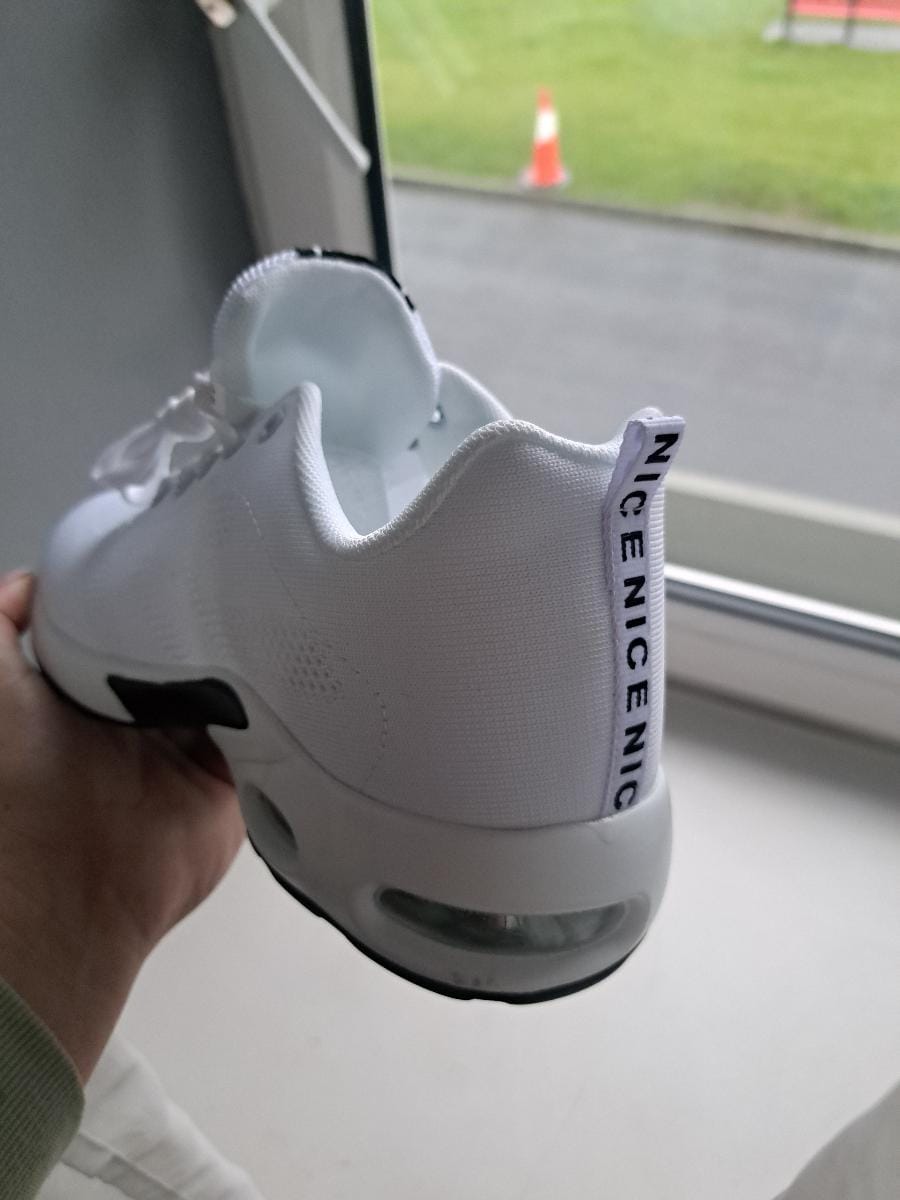 Customer photo review of OrthoCare | Comfortabele Schoenen met Luchtkussenzool