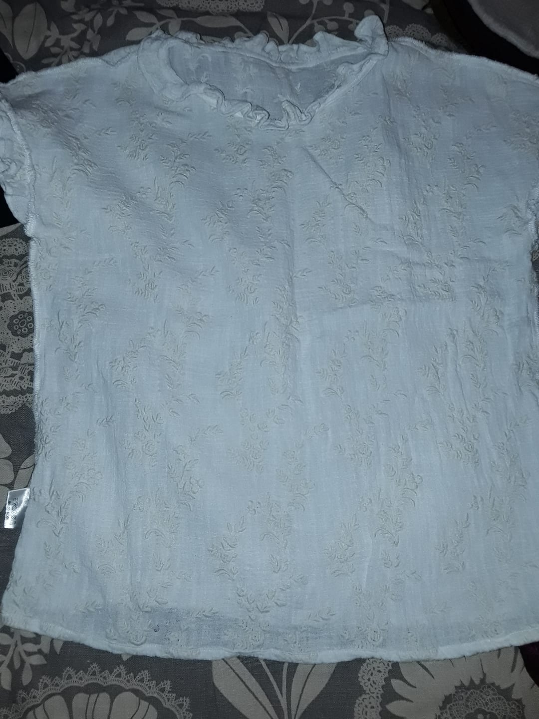 Customer photo review of Blouse Camélia – Coton flammé brodé ivoire