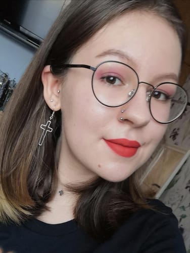 Customer photo review of HerCharm Nose Ring