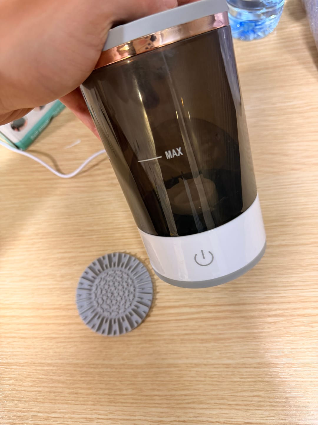 Customer photo review of Işıltı Otomatik Makyaj Fırçası Temizleme Cihazı | Tek Tuşla Profesyonel Bakım