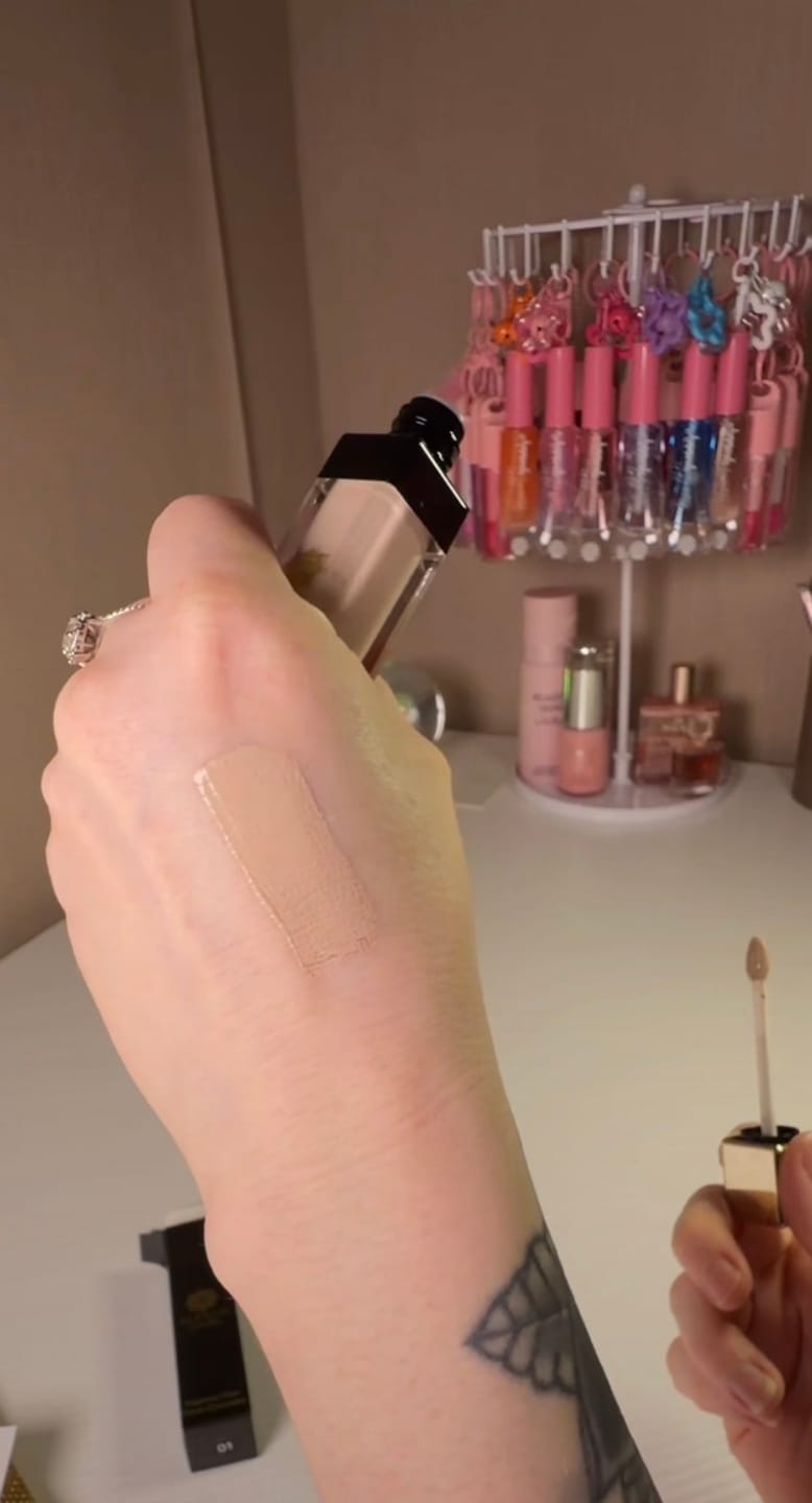 Customer photo review of Flawless Filter Finish Concealer