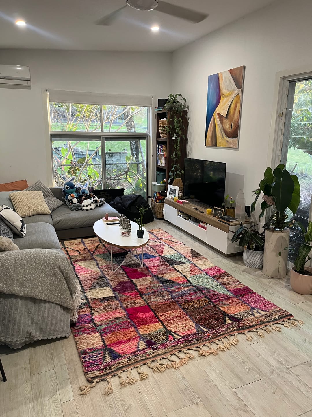 Customer photo review of Rgaga - Berber Moroccan Rug Boujaad Handmade | 5'80x9'12 Ft | 176x278 cm