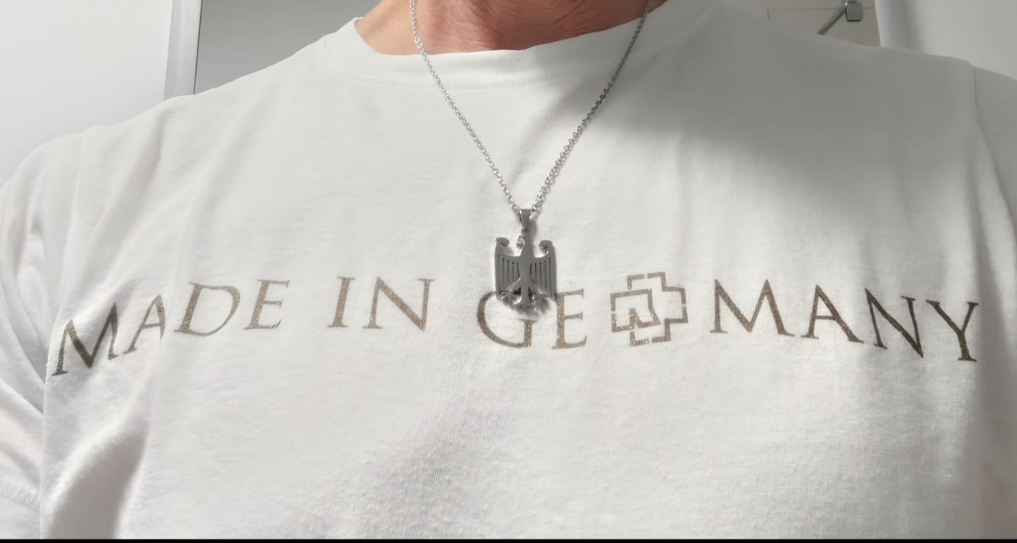 Customer photo review of Deutschland Adler Kette
