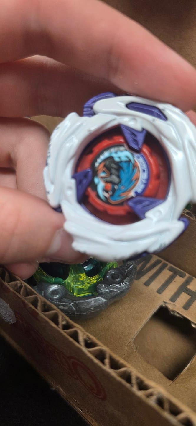 Customer photo review of Takara Tomy Beyblade X UX-17 MeteorDragoon 3-70J