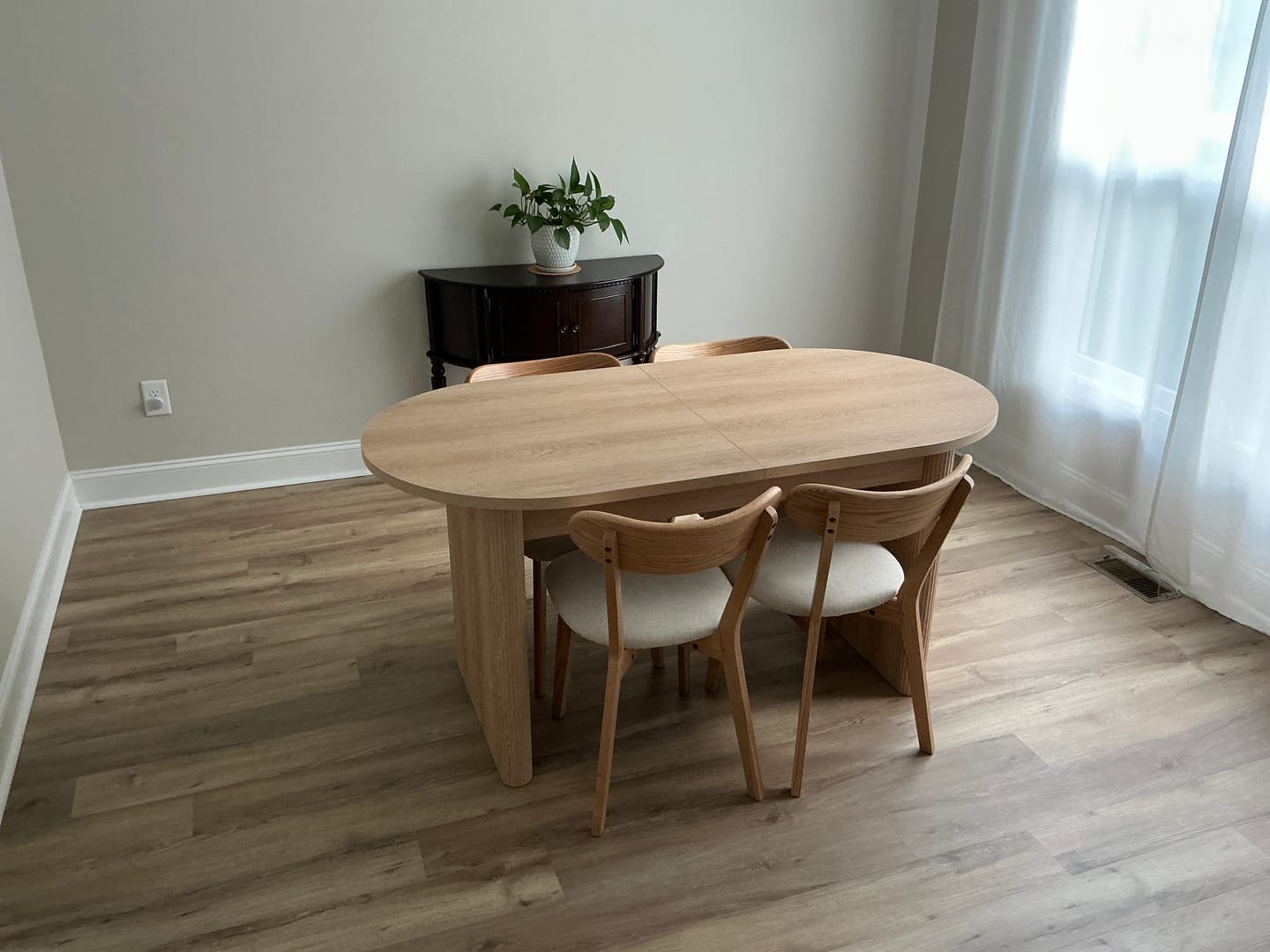 Customer photo review of Todd Japandi Extendable Oval Wood Fluted Dining Table Seats 4–6 (63"–78.7")