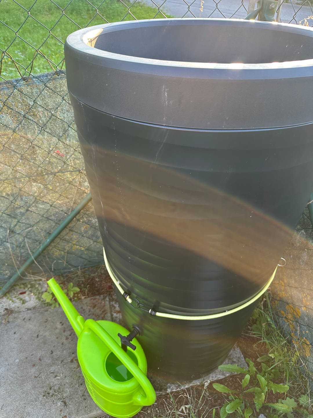 Customer photo review of Regentonne 240 Liter – YourCasa Wave-Design mit Auslaufhahn