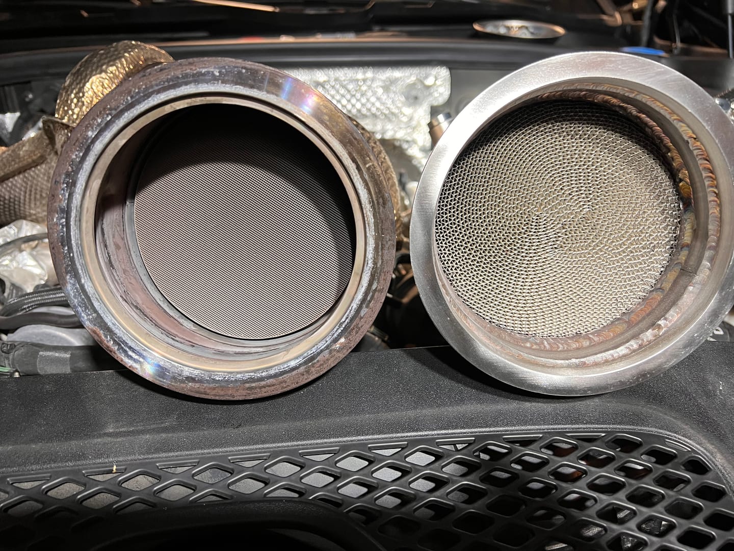 Customer photo review of Porsche Macan S/GTS 2.9T Performance Downpipes