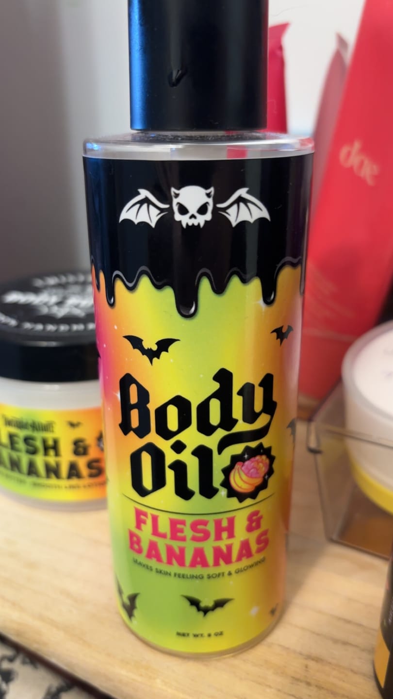 Customer photo review of Flesh & Bananas Body Oil