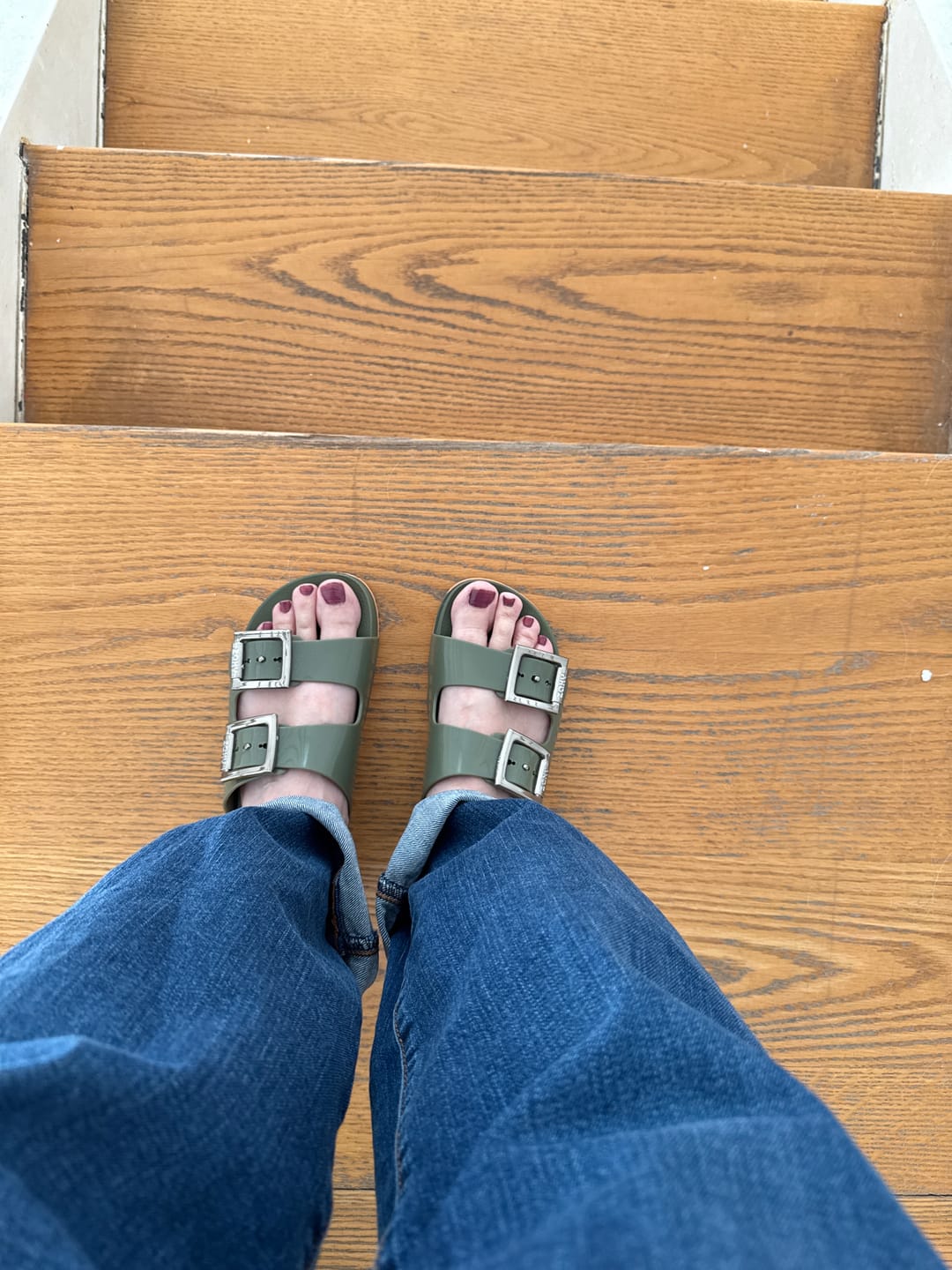 Customer photo review of כפכפי גומי עם רצועות עבות לנשים Partner