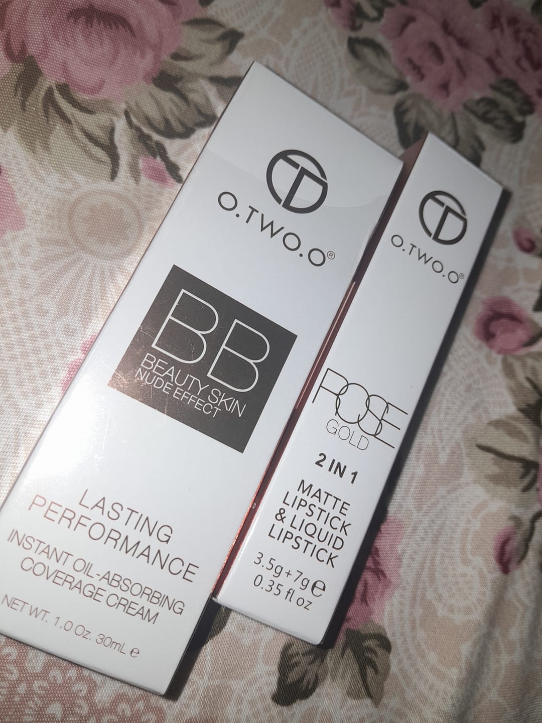 Customer photo review of O.TWO.O ROSE GOLD 2 IN 1 LIPSTICK AND LIPGLOSS