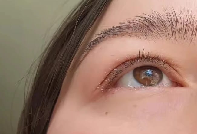 Customer photo review of BROWFI™ - Perfect Eyebrows in 5 seconds