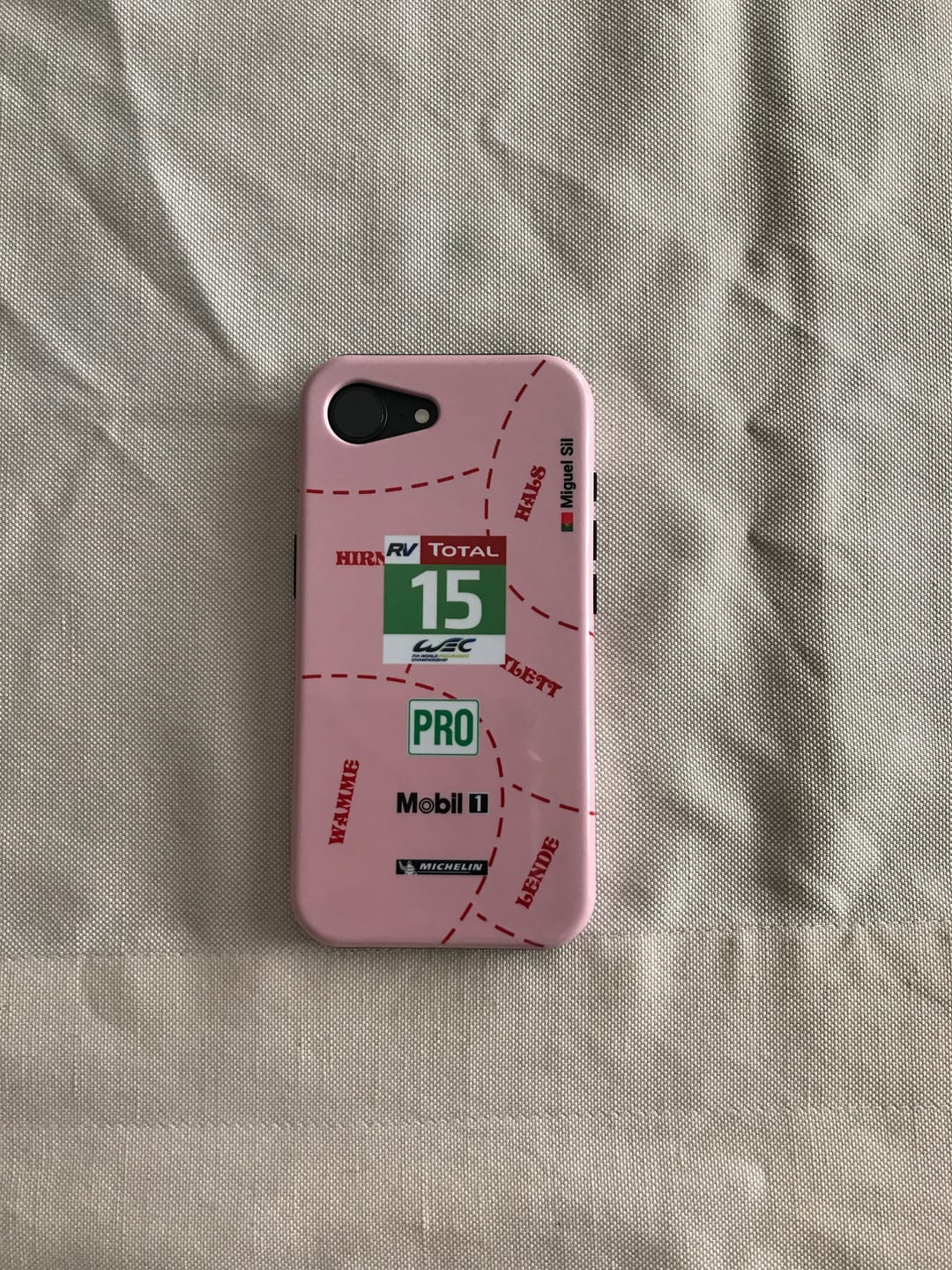 Customer photo review of Pink Pig Porsche RSR Livery - Individuelle Premium Hülle für iPhone