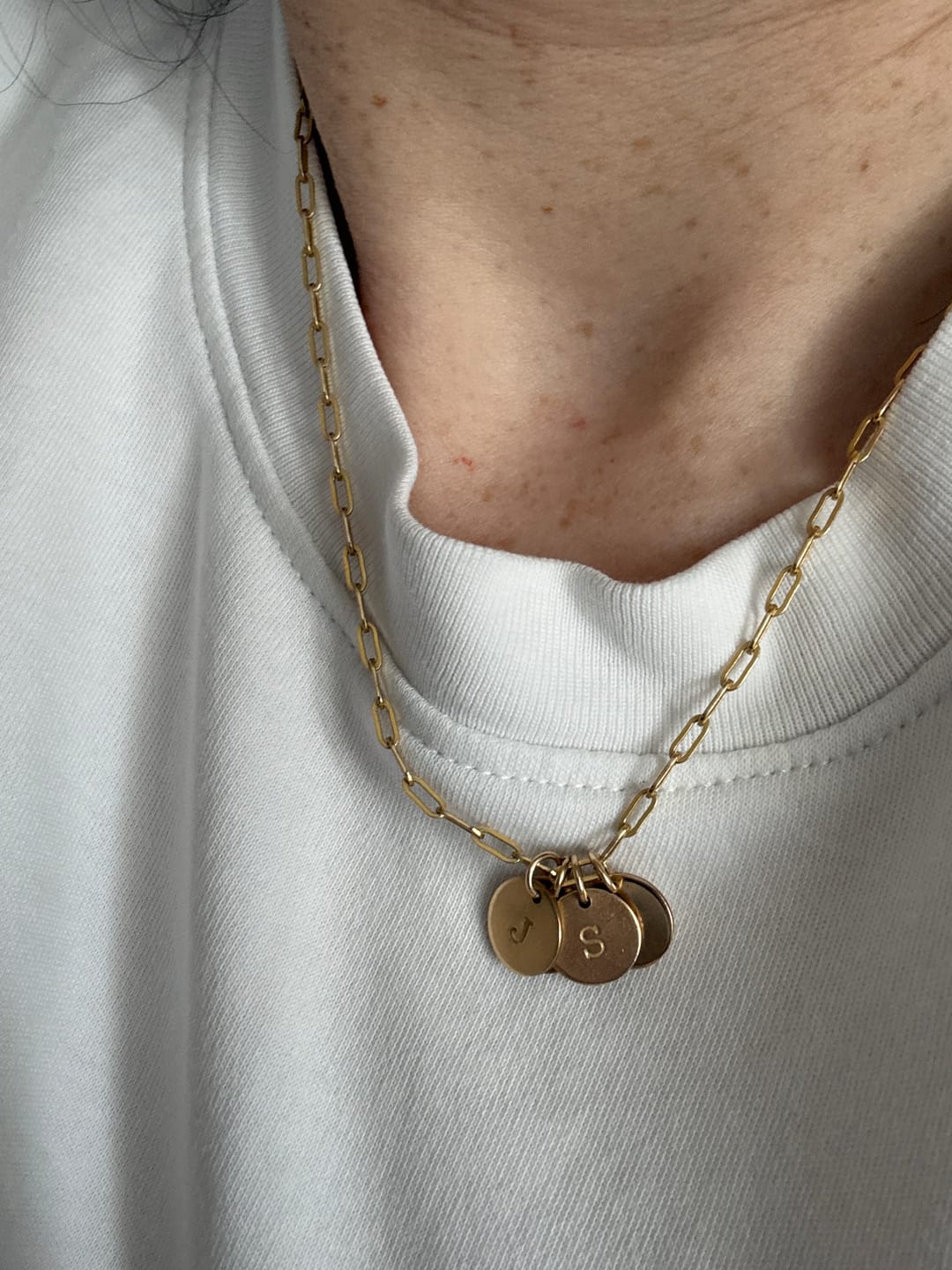 Customer photo review of Akela Small Disk Necklace