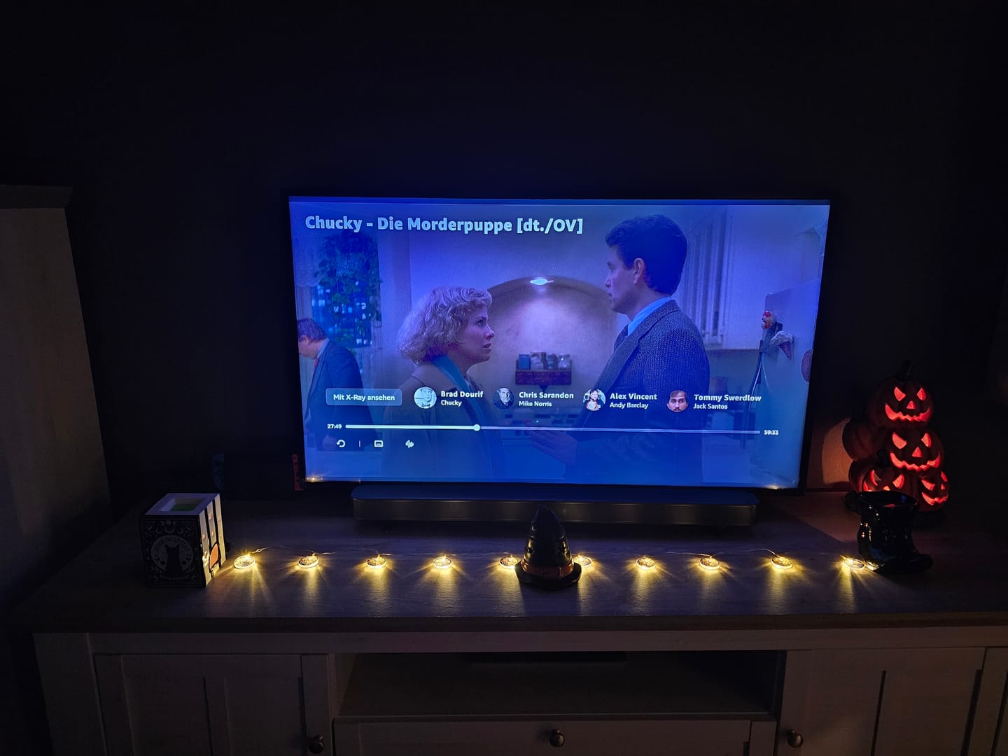 Customer photo review of Wednesday Lichterkette – Ophelia Hall Spinnennetz-Lichter für eine düstere Atmosphäre