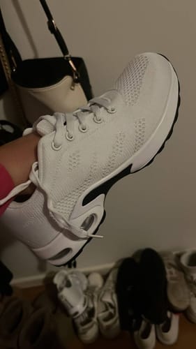 Customer photo review of OrthoCare | Comfortabele Schoenen met Luchtkussenzool