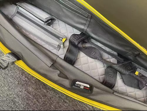 Customer photo review of Lizard Rainbow Series Cue Case 3B4S
