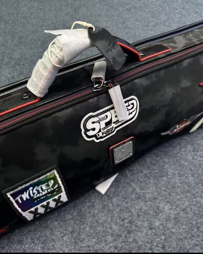 Customer photo review of Lizard Rainbow Series Cue Case 3B4S