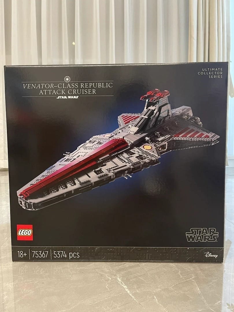 Customer photo review of LEGO Venator-Class Republic Attack Cruiser (75367) - RESELL