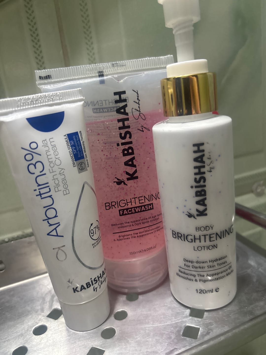 Customer photo review of Arbutin Glowing Bundle