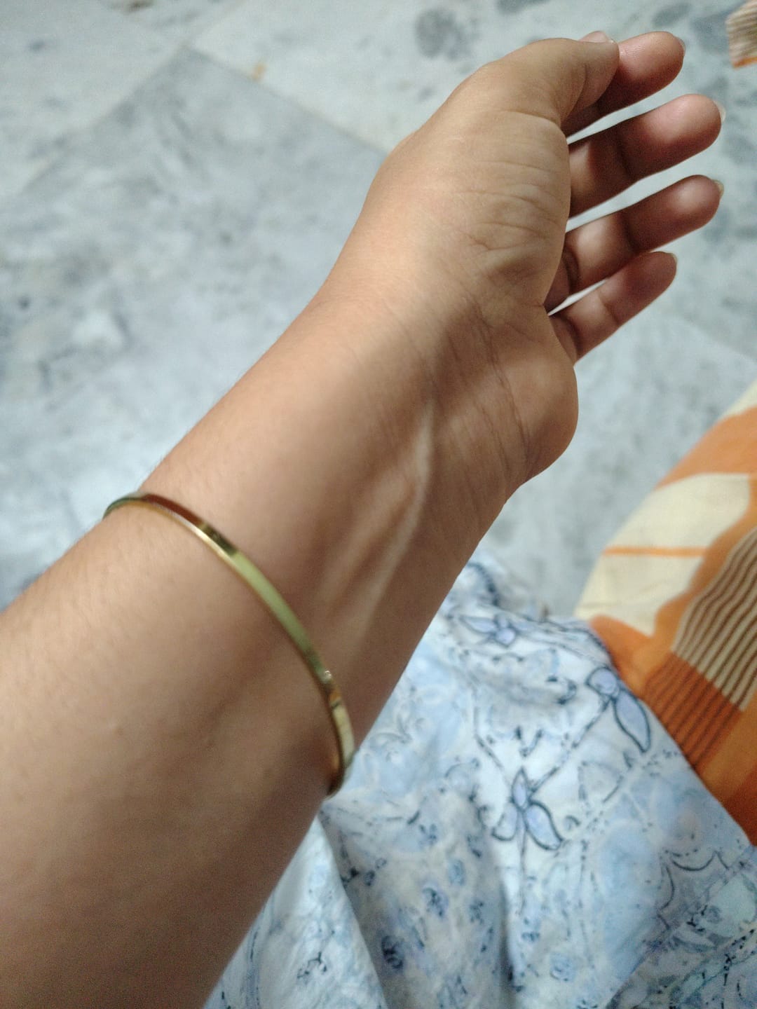 Customer photo review of Flat Wire Bangle Bracelet