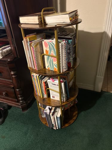 Customer photo review of Flycity 3-Tier Rotating Bookshelf – Safe & Fun for Kids