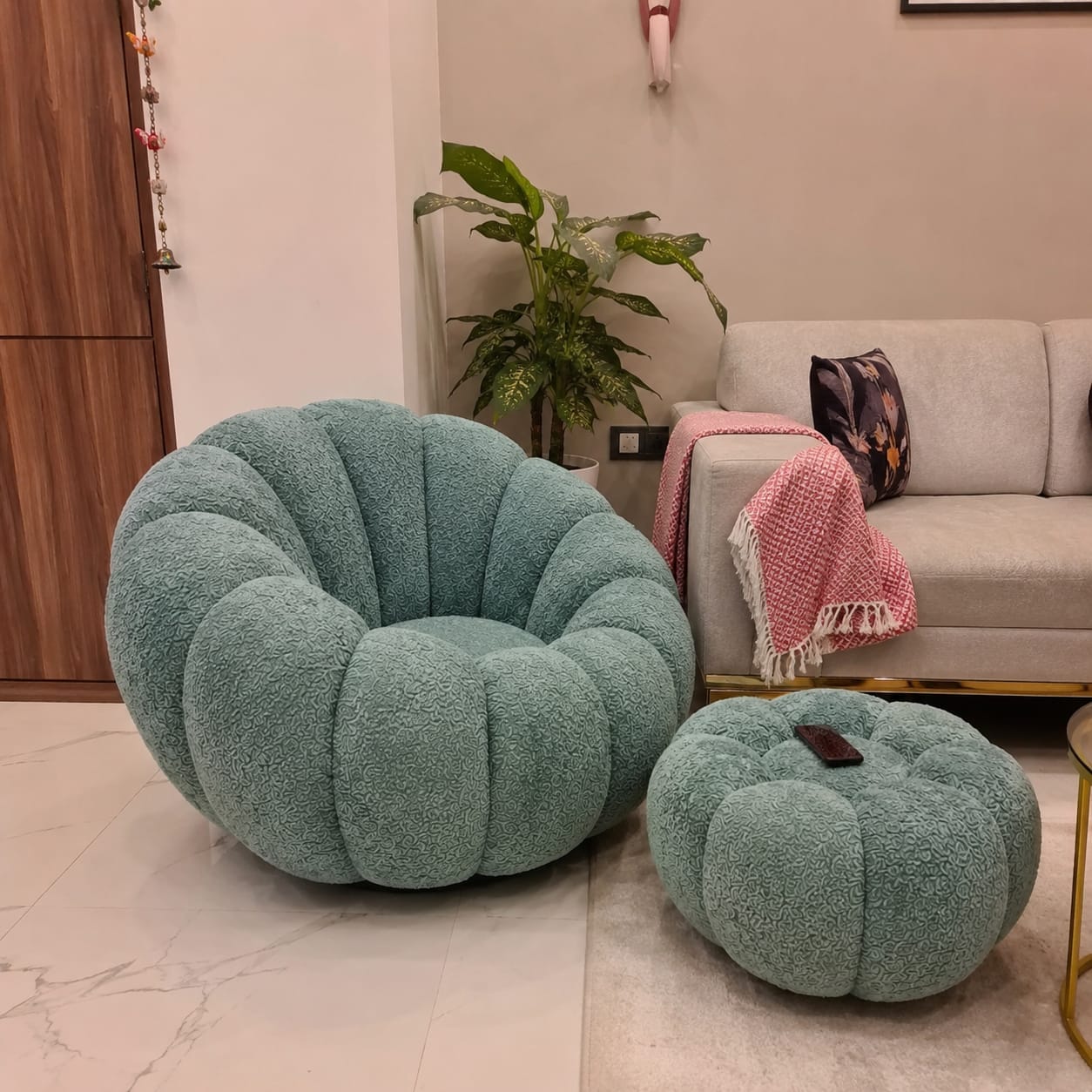Customer photo review of Modern 360° Rotating Lounge Chair with Footstool | Premium Upholstered Accent Chair