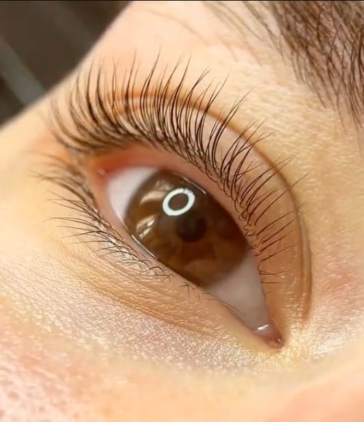 Customer photo review of CRESCENT-SHAPED LASH LIFT RODS