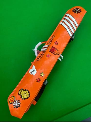 Customer photo review of Lizard Rainbow Series Cue Case 3B4S