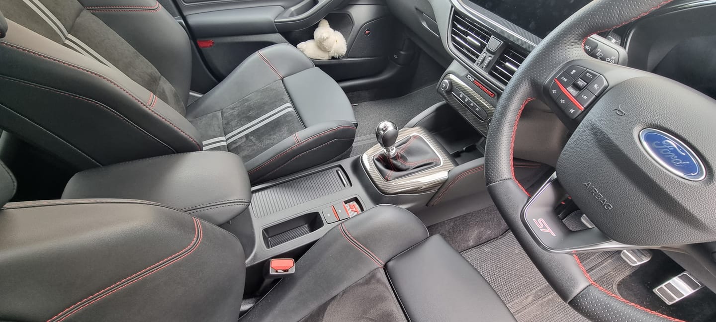 Customer photo review of Genuine Ford Centre Console Control Panel - Mk4/4.5 Focus inc ST (Hydrodipped Finish)