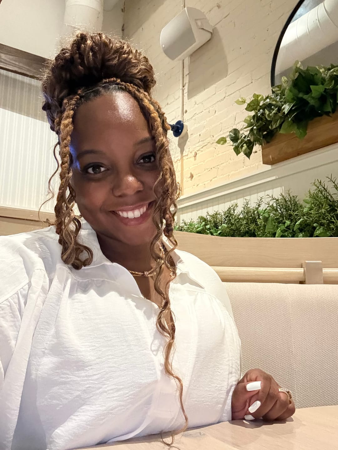 Customer photo review of #4/27/30 Mix Color Blend Loose Deep Wave Human Crochet Hair