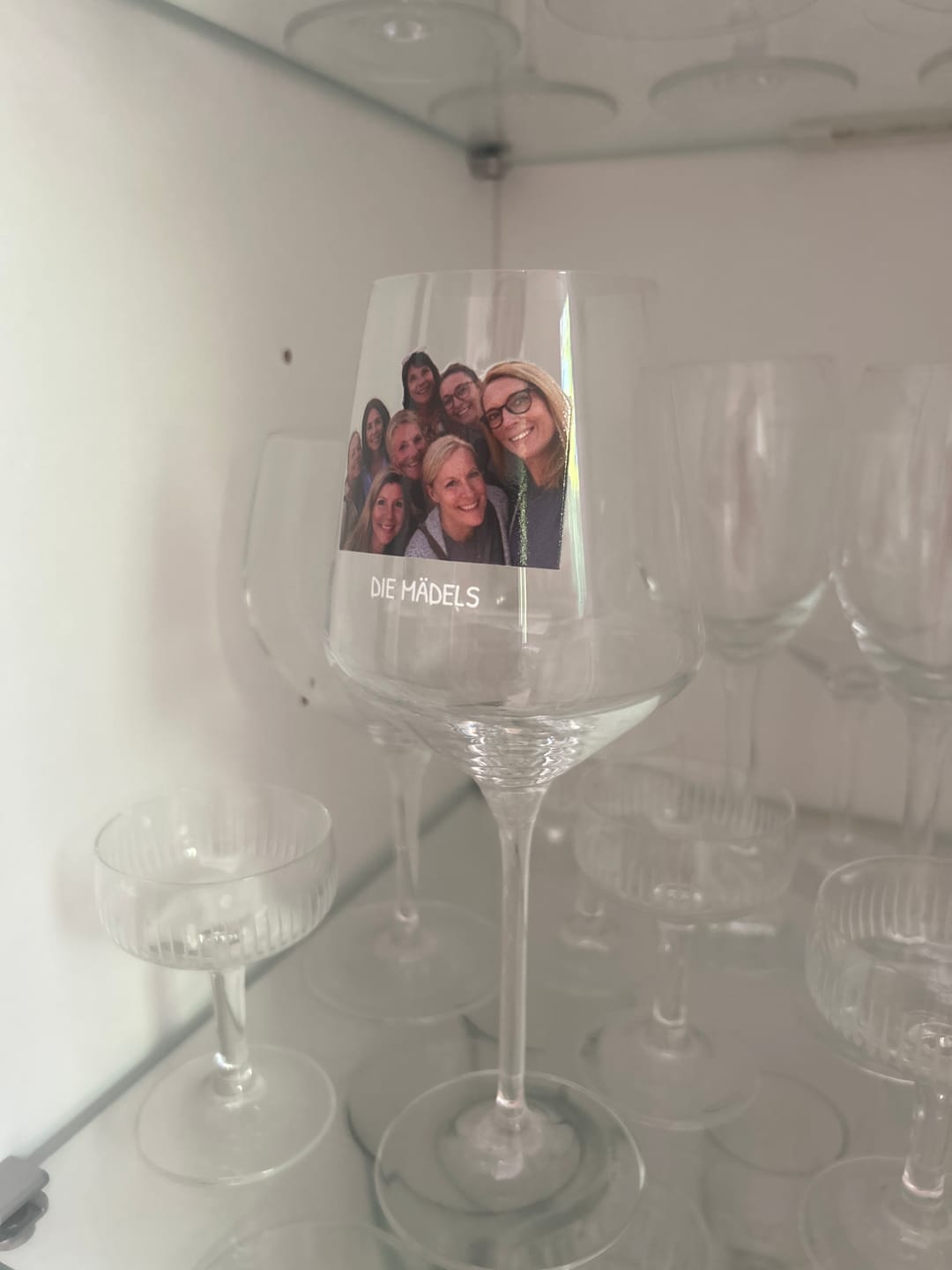 Customer photo review of Besties - Bedrucktes Weinglas mit Foto für beste Freundinnen