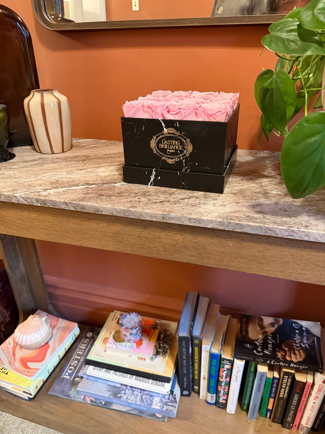 Customer photo review of Ruby Crush 16 Roses In Black Marble