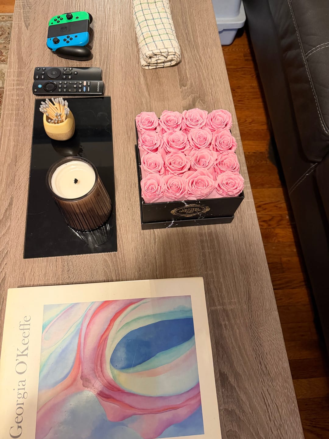 Customer photo review of Ruby Crush 16 Roses In Black Marble