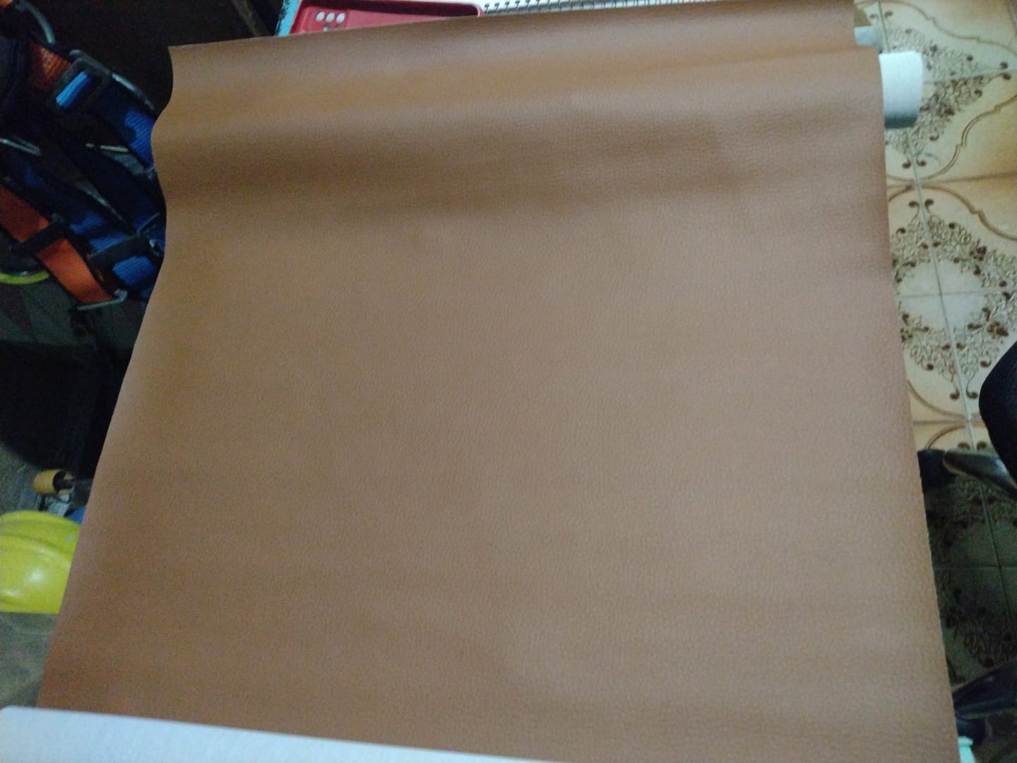Customer photo review of DOLLARO 0.8MM COM FUNDO DE MALHA COR CARAMELO RUSSET