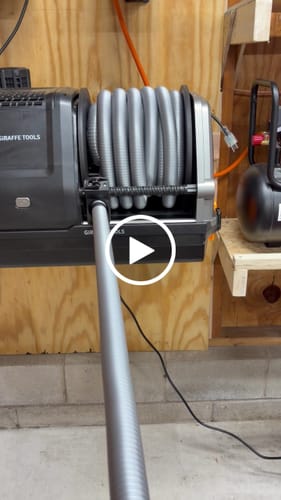 Customer video review of Grandstorm Retractable Vacuum Cleaner