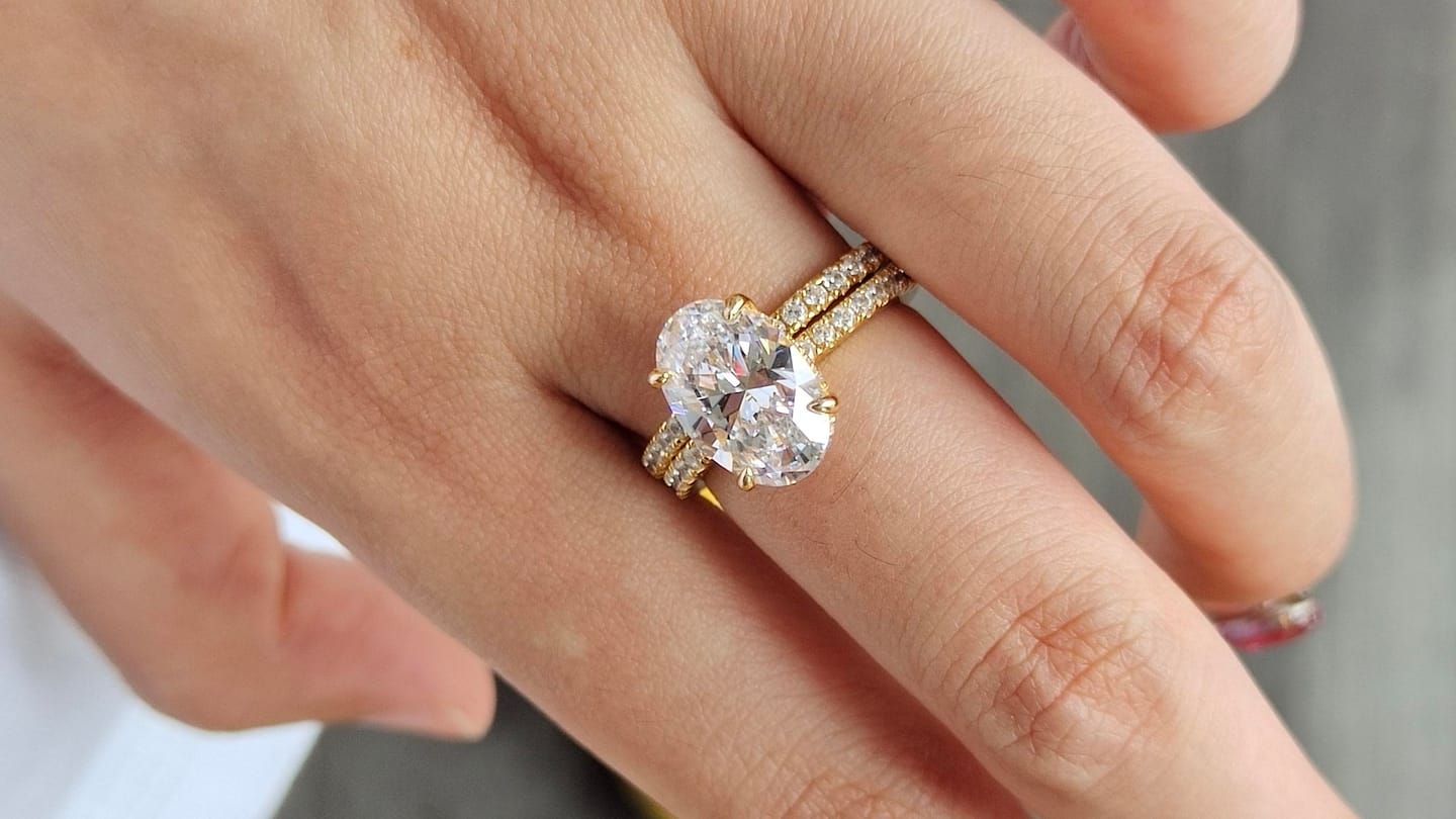 Customer photo review of S925 4.0 Carat Oval Cut Wedding Ring Set With Hidden Halo Promise Ring Classic Half Wedding Band