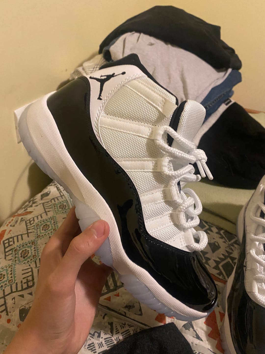 Customer photo review of Air Jordan 11 Retro 'Concord' 2018 378037-100