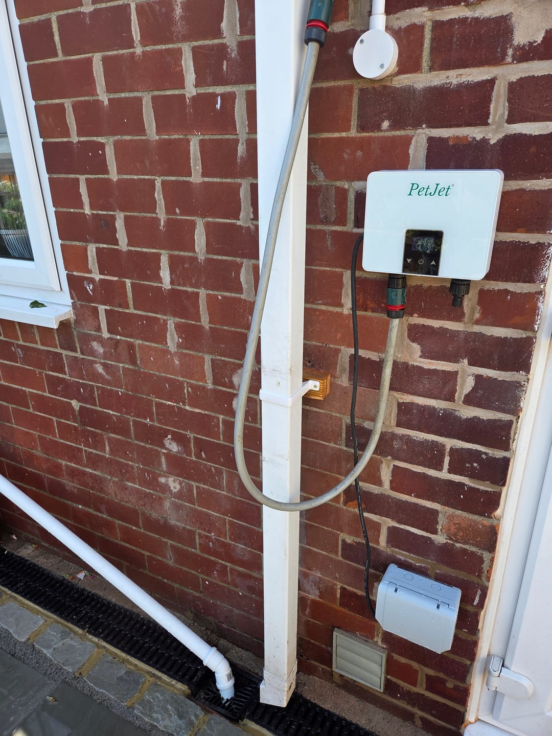 Customer photo review of PetJet Plug In Warm Shower Mini™