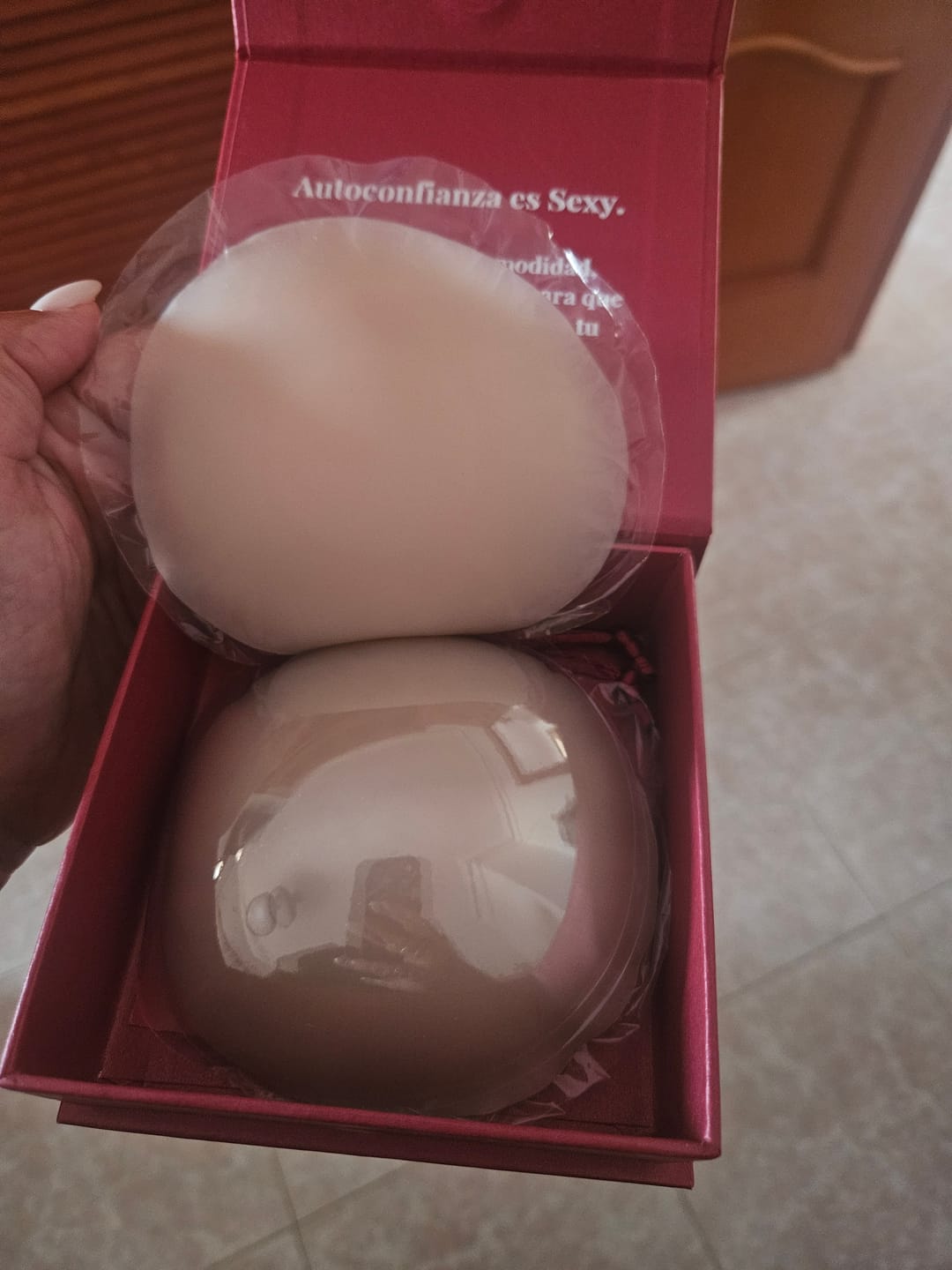 Customer photo review of Pezoneras Círculos con Adhesivo
