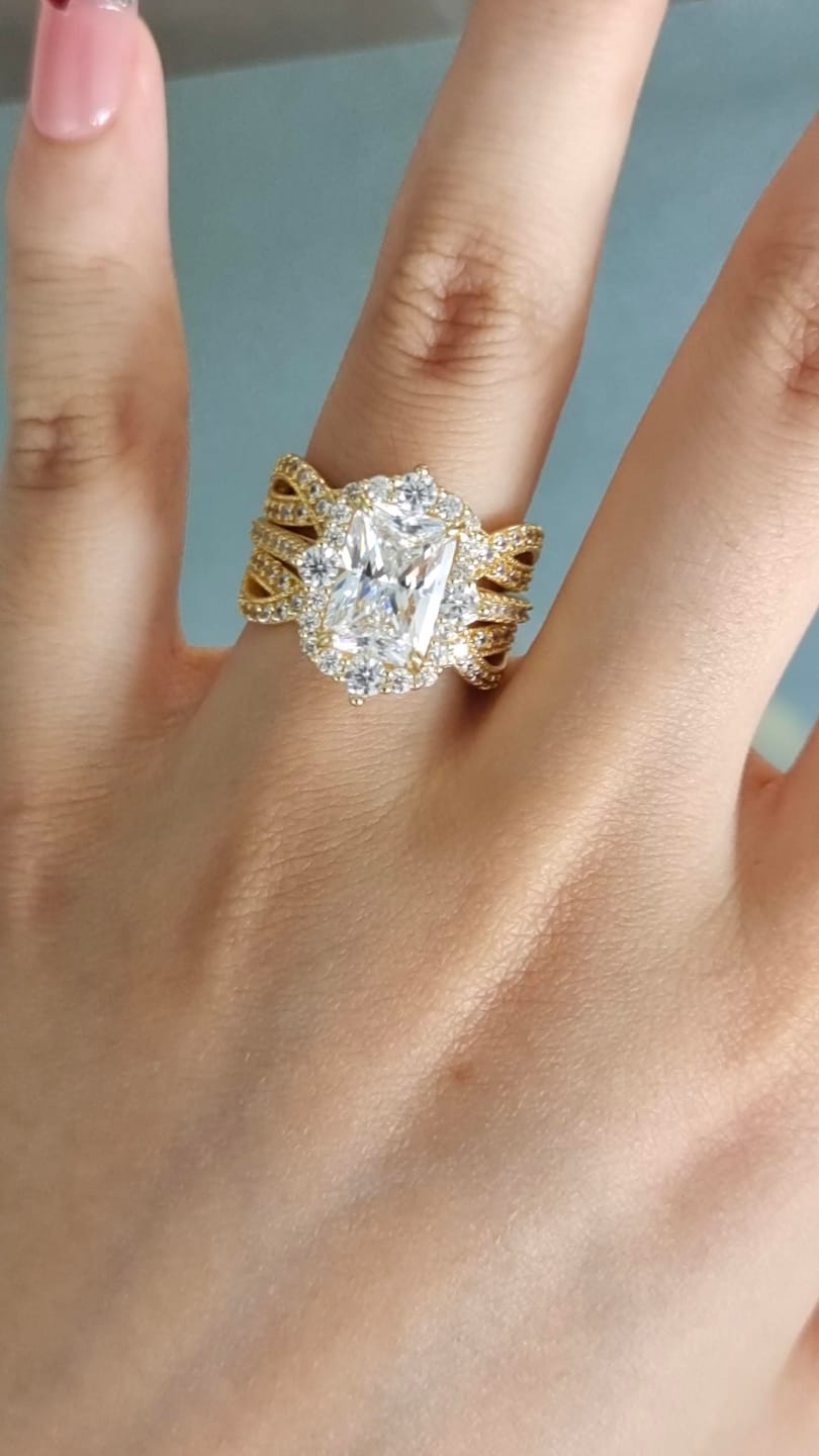 Customer photo review of S925 3.0Ct Radiant Cut Black Stone/White Stone Halo Insert Wedding Ring Set For Women In Sterling Silver