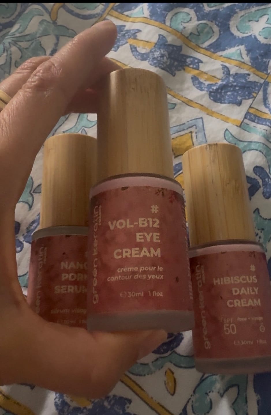 Customer photo review of VOL - B12 Crème contour des yeux, 30ml